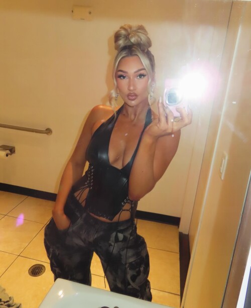 izzi wwe 2025 04 29T160154.000Z 33f488165df9fda07