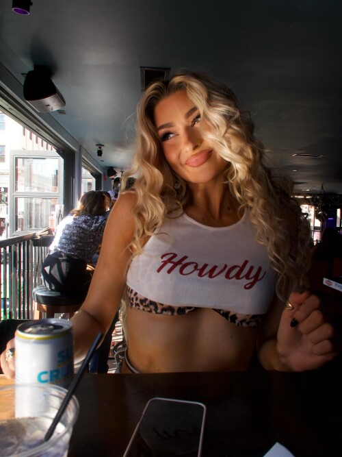 izzi wwe 2025 10 12T181250.000Z 41ddfbbb95eea6565