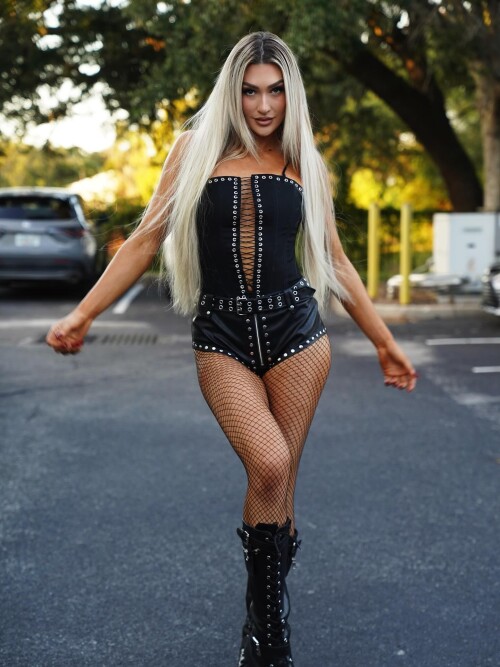 izzi wwe 2025 10 22T154254.000Z 7a577b028779a1f74