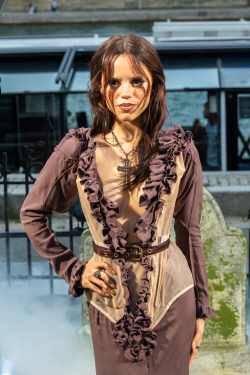 j2 1 a0b1a25837087599