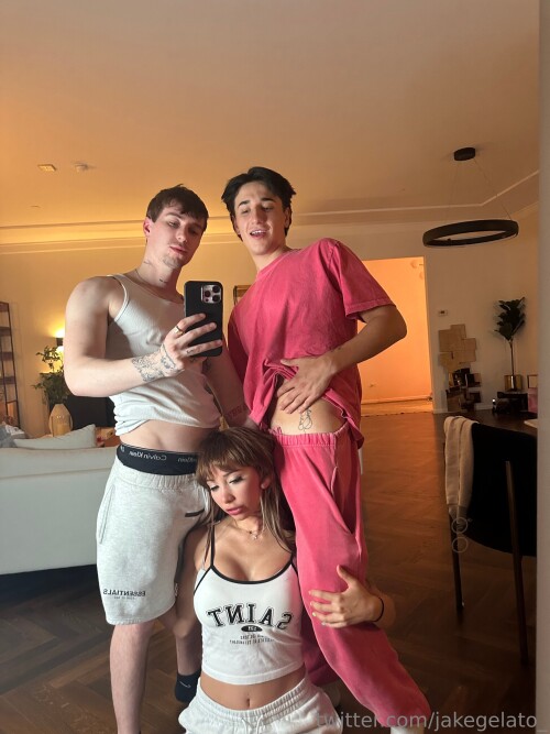 jakegelato 1316239330 source 1afa3f4d7df79613f