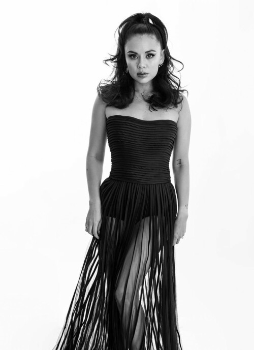 janel parrish modeliste magazine march 2019 issue 7