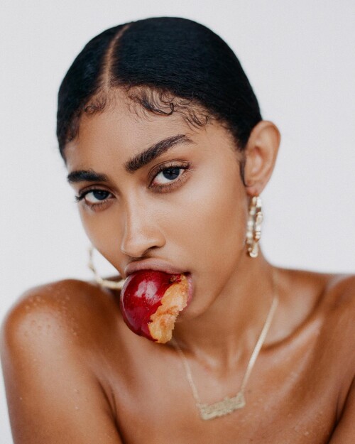 jasmine.chola CiAw44zuW26 03937ecdedb0a1c5c1