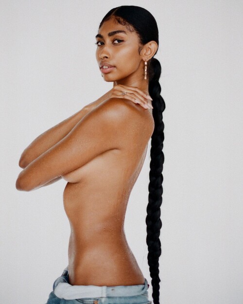 jasmine.chola CiAw44zuW26 0473a3b483a8d3724c