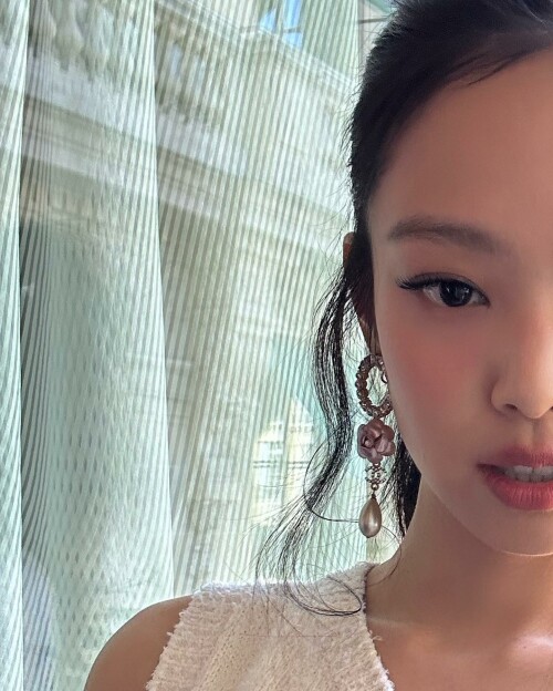 jennierubyjane 20221004 082627 310171750 129769096496874 3380353406235622176 n