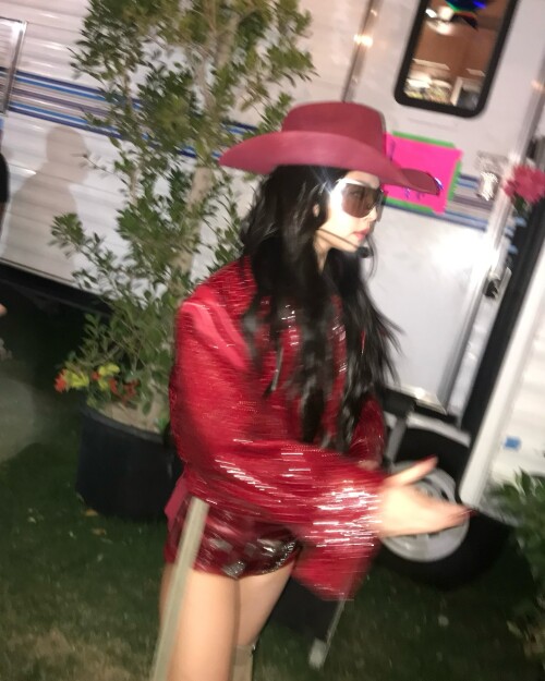 jennierubyjane photo DIdEOKUx36S 20250415 004041 489850341852d0913be406eb9