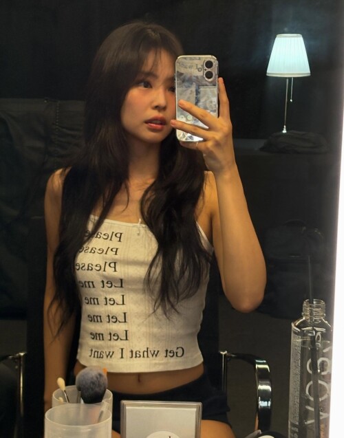 jennierubyjane-photo-DNkL6BBu9ni-20250820_013929_53481666801c6c2e26fb27dfc