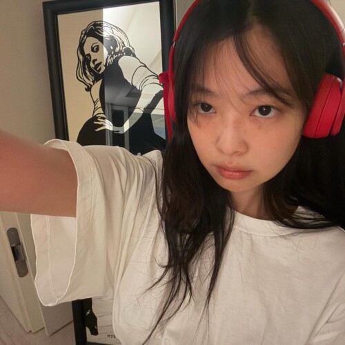jennierubyjane photo DOVKSoqkfiS 20250908 020810 5413072437c8478fe323db599