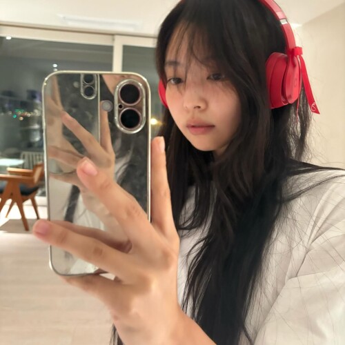 jennierubyjane photo DOVKSoqkfiS 20250908 020810 54299086366a5963b11eafbb9