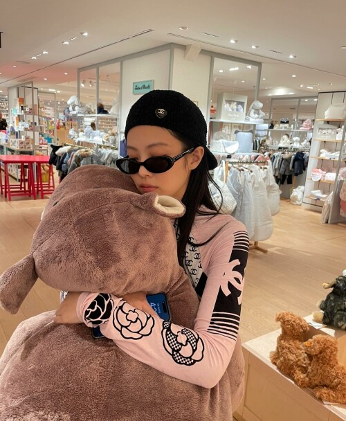 jennierubyjane hlen 20221011 005541 311139894 828670198574350 3837185123869346477 n