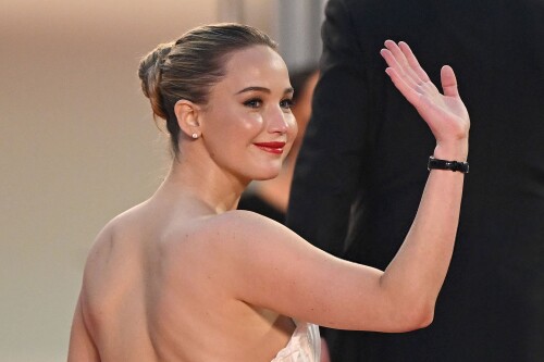 jennifer 1103e382b50249c224f