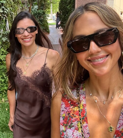 jessicaalba 1759177032 3732569941871615224 1222325789afa512b0a78481