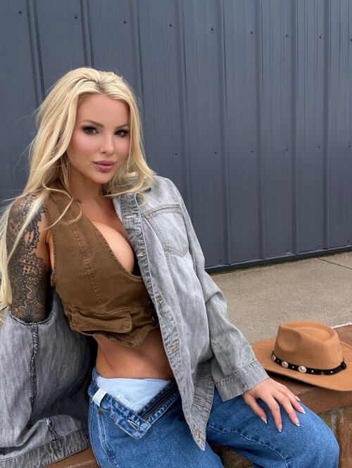 jessicakevibes 20251013 211856 1977846541185425864b06b562380256743