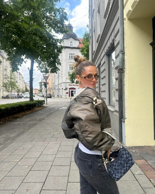 jh124fbdd5b436a1a30c