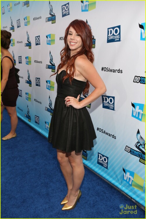 arrives at the 2012 Do Something Awards at Barker Hangar on August 19, 2012 in Santa Monica, California.