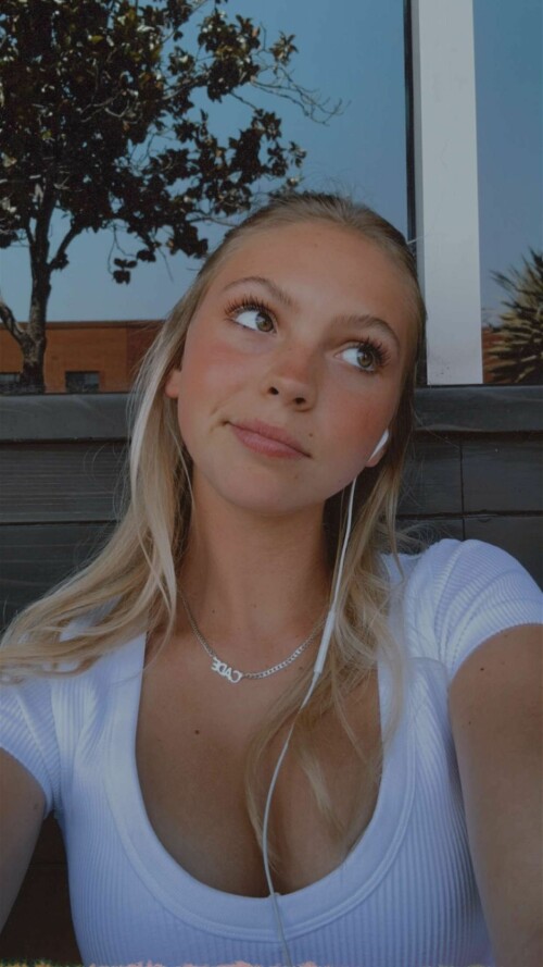 jordyn jones 08 02 2023 4dd8b59d6f8352bd0