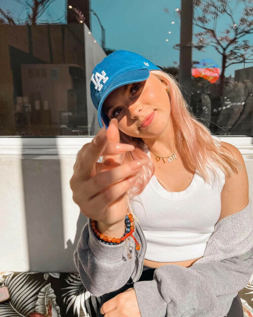 jordynjones 12032022 0015