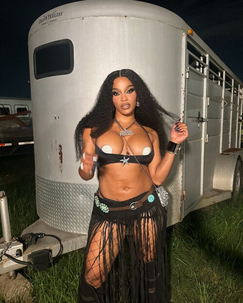 joseline 1719777600 3402038208736114093 23726876194681e30be84f2cfd