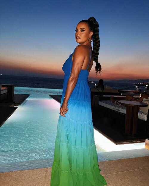 joytaylortalks 366737149 18383650018040704 1807030542034625391 n6488d4a4fefd0005