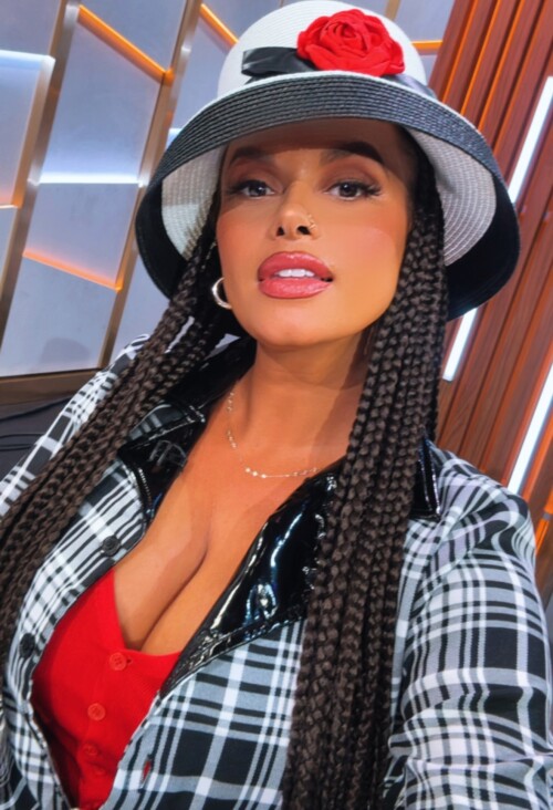 joytaylortalkss2024 10 31 19.26.72 story8b4210d54cd1c2f2