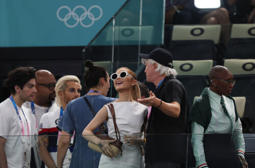 jubTFlSR3Ef68b5273d9d29095