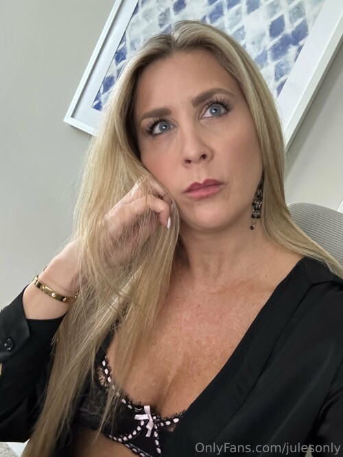 julesonlyvip 00056faceb6cc1af461f3