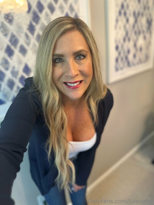 julesonlyvip 00135f172fc0af4c3385f