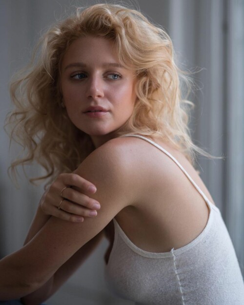 julia schlaepfer for cowgirl magazine july august 2023 2ff27a784ced6cbcb