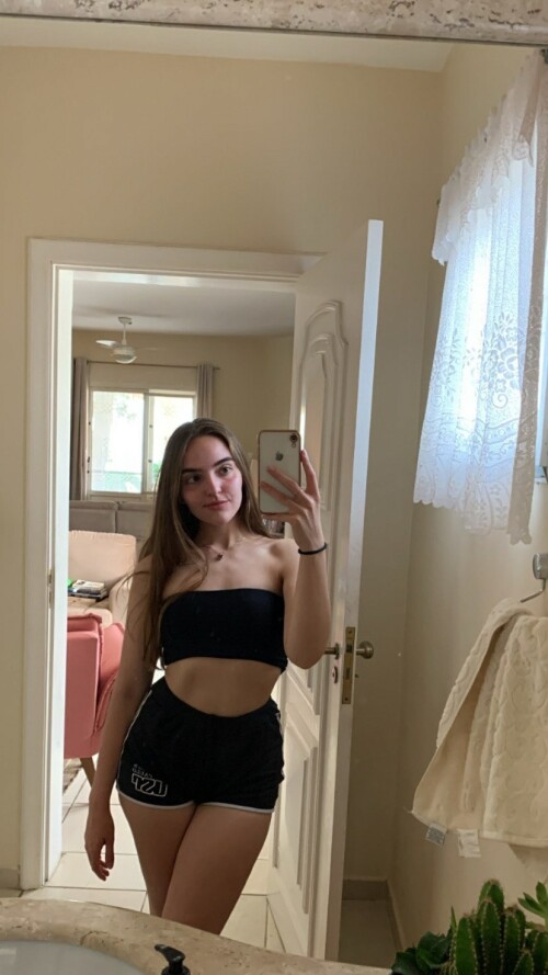 juliamndiniz 562766598ccca75f4
