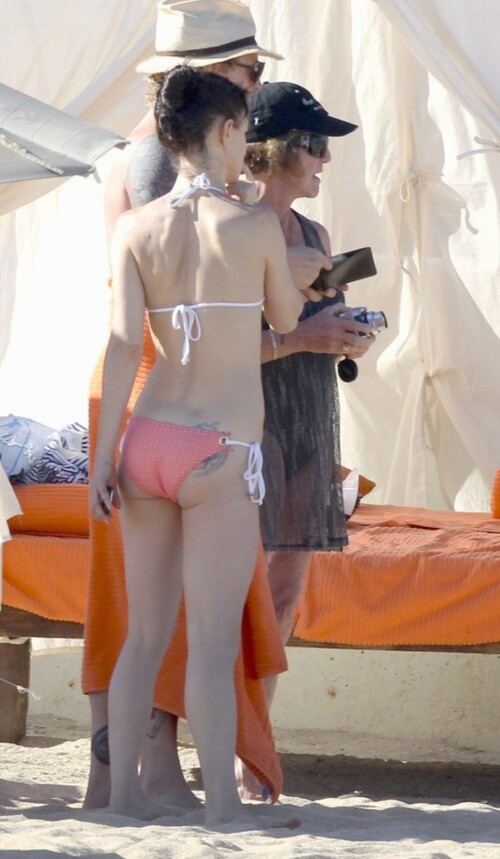 juliette lewis bikini768431d8986f00be3