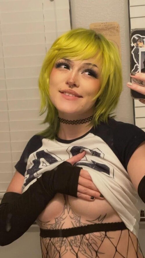 just dyed my hair which is better green old or ice cream v0 o305x87unz0f1773d4686ccd74c79