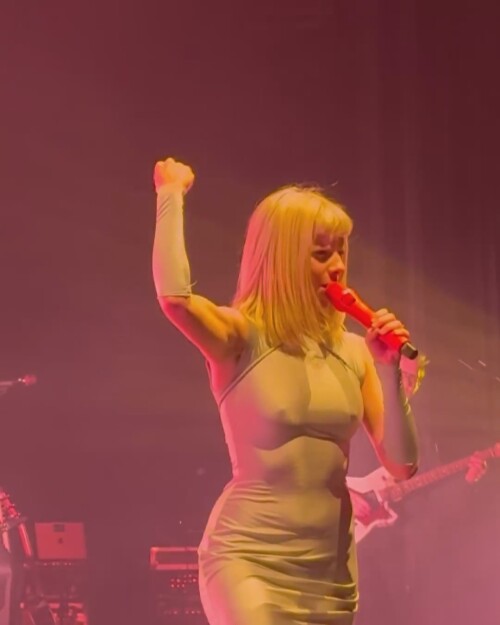 just goosebumps and chills throughout the entire concert ily aurora sonically and all that you stand