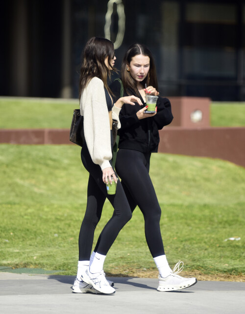 02/03/2025 EXCLUSIVE: Kaia Gerber is spotted for the first time since her date night with Lewis Pullman in Los Angeles. Kaia showed off her enviable physique in a black crop top, black leggings, and white trainers. sales@theimagedirect.com Please byline:TheImageDirect.com*EXCLUSIVE PLEASE EMAIL sales@theimagedirect.com FOR FEES BEFORE USE