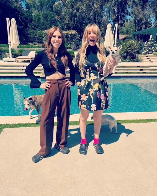 kaleycuoco 20220407 0007934743538341219a