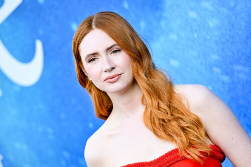 karen gillan 24ace953d5f28295f9