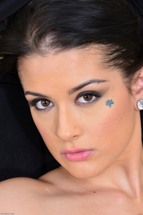 kat227LIL 313669144d507c28b8aee5efc