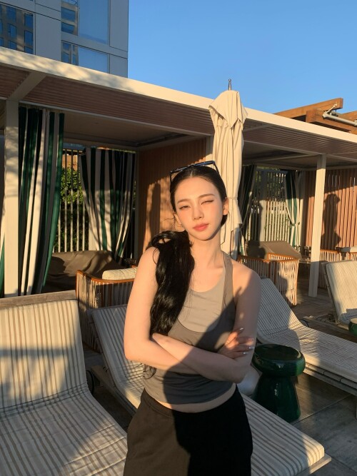 katarinabluu2025 09 19 20 03 42dd084276 113d 4ad5 8447 c5e520f2ea4c04ba9940807a42a0