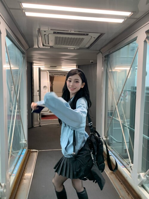 katarinabluu2025 09 25 18 19 23c2c864e9 11f8 46fa b445 782d822d4e306597840f3fb716f0