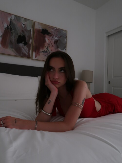 katelynelizabeth 08 09 2025 001185dcc1c79277e338