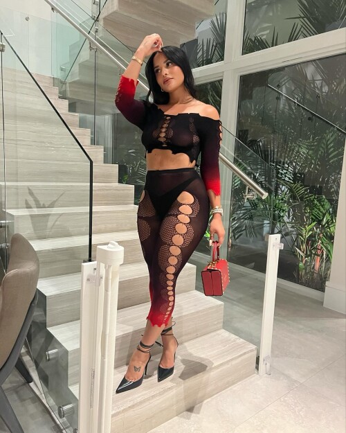 katyaelisehenry 20231216 p 3259481273981622266 4 325948126670022596222d73be8411eb8fc