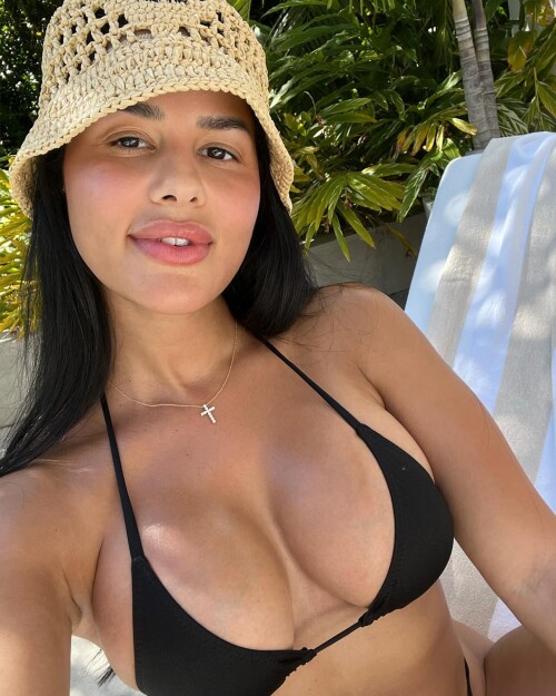 katyaelisehenry 20240225 p 3310827780718682982 3 331082777490523429304dcfe1da2ccf50d