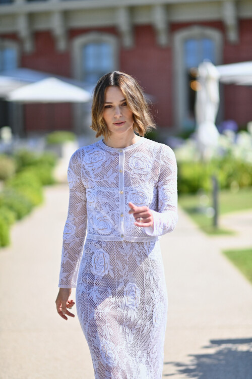 BIARRITZ, FRANCE - JUNE 28 Keira Knightley poses during the 3rd Nouvelles Vagues International Biarritz Film Festival on June 28, 2025 in Biarritz, France. Photo by Agence Franck Castel ABACAPRESS.COM