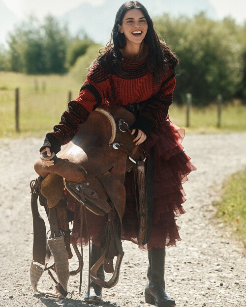 kendalljenner2025 09 09 01 05 52557d0a25 2704 4c9d 9a72 b35a0b8752a076ce80cedcc1e2d3