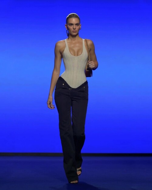 kendalljenner 1727449159 3466417247637970990 63809304f99b53b946ee701