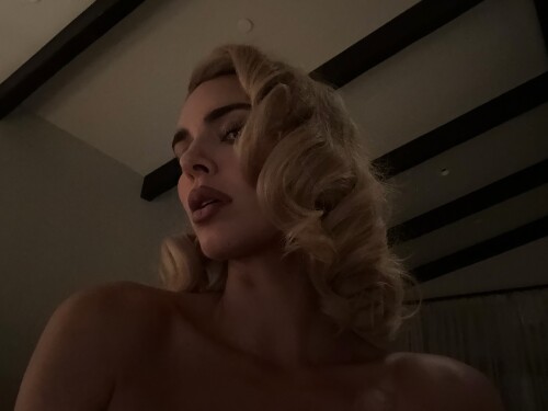 kendalljenner 2024 12 08T175000.000Z 717e78acab7566d4e