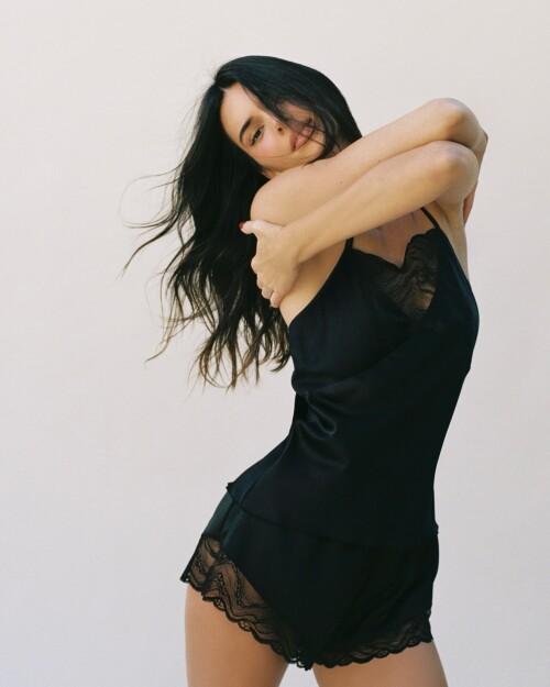 kendalljenner 2024 12 17T170656.000Z496dff214e8e6369