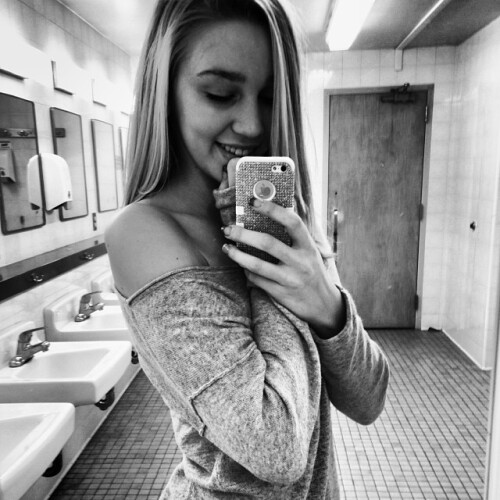 kendra23f68000aa6f34e24