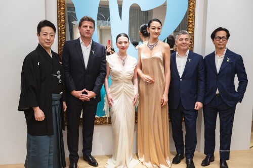 kff9ff9kfrnf8243d77910f42b2a