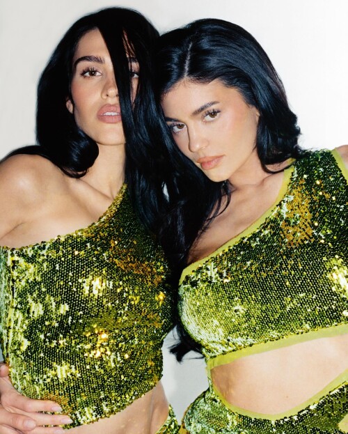 khy 3501988001092252396s2024 11 15 12.5.996 story22b6759c765897a0