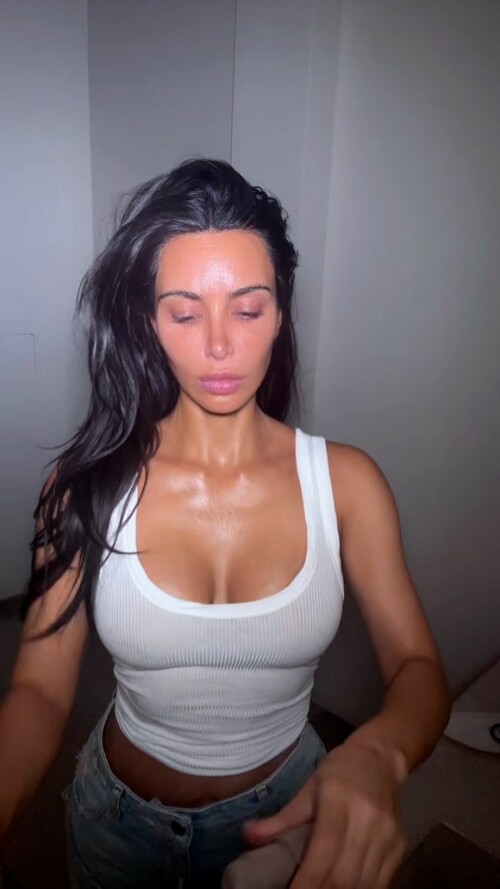 kim kardashian 01 23 2023 1